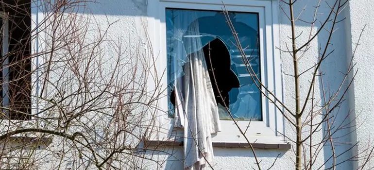Storm Window Installation Contractors in Bayshore Gardens, FL