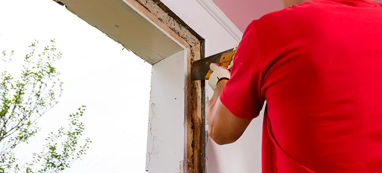 Residential Accordion Door Repair in Bayshore Gardens, FL