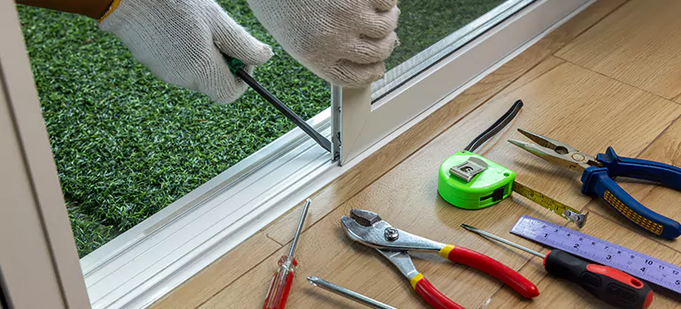 Window Hinge Repair in Bayshore Gardens, FL